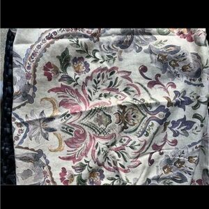 Pottery Barn Queen Duvet and Shams (2)